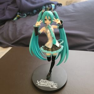 Hatsune Miku Project DIVA figurine. Japanese Anime 8" character